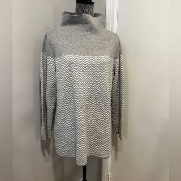 Aspen Women's Mock oversized Turtleneck Sweater. Chevron Pattern. and White. XL - Picture 1 of 14